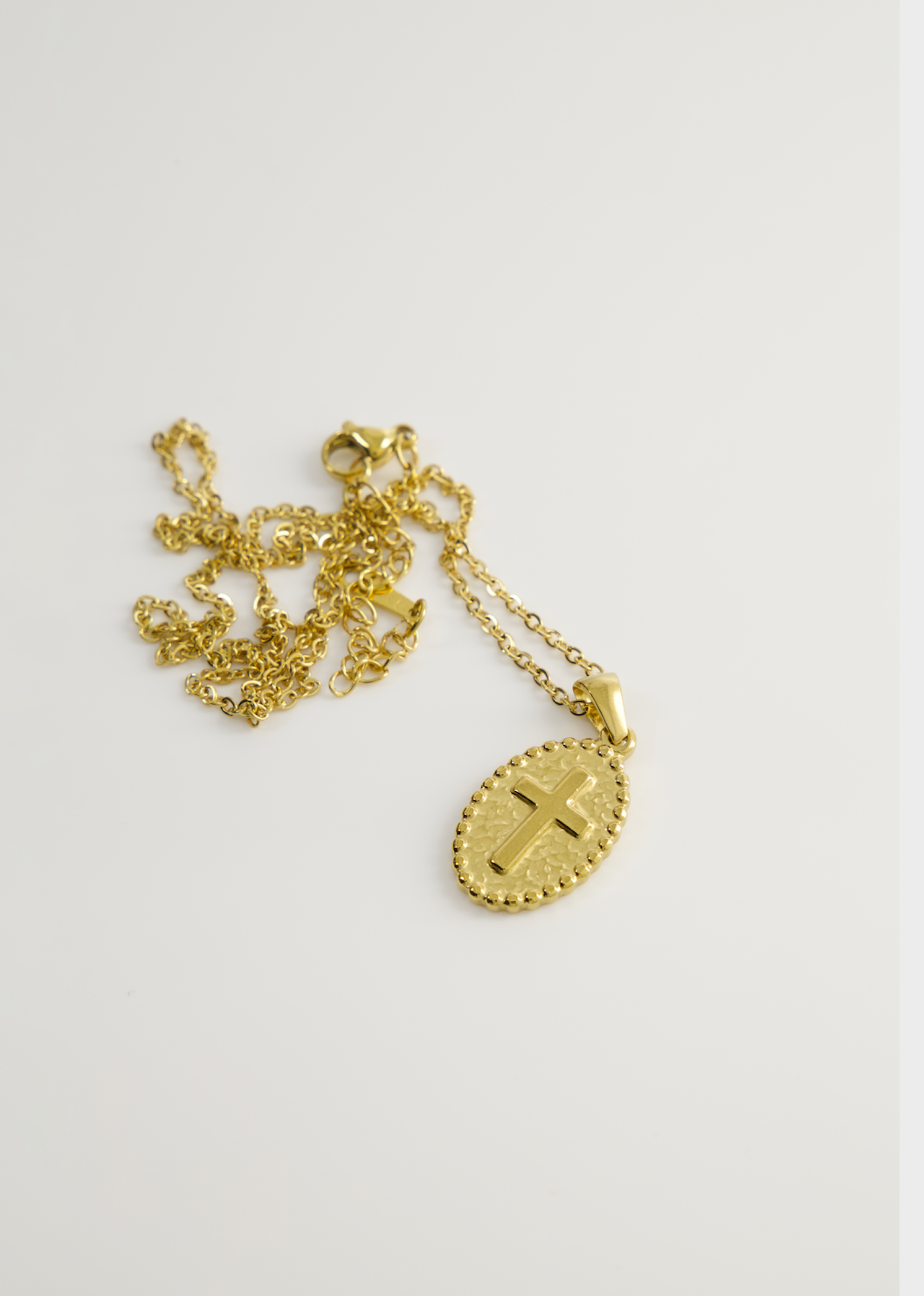 Collar Oval Cruz