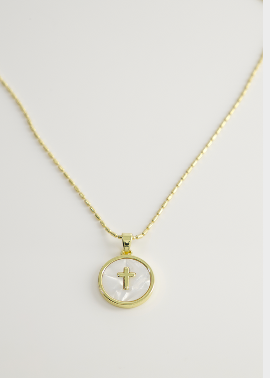 Collar Circular con Cruz